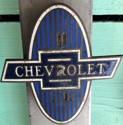 [4-00080] Badge Chevrolet
