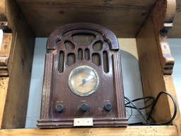 [5-0001] Radio en bois